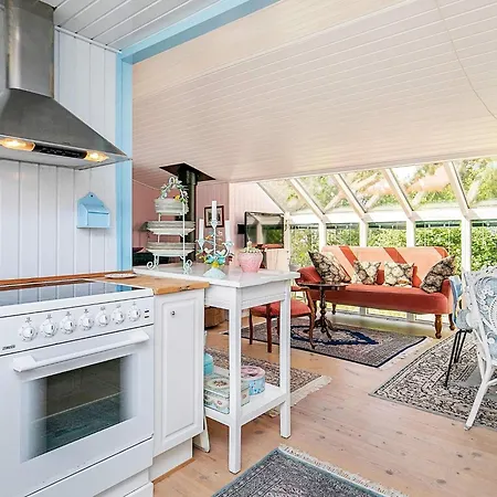 Ferienhaus Holiday Home With Terrace & Fire Pit *